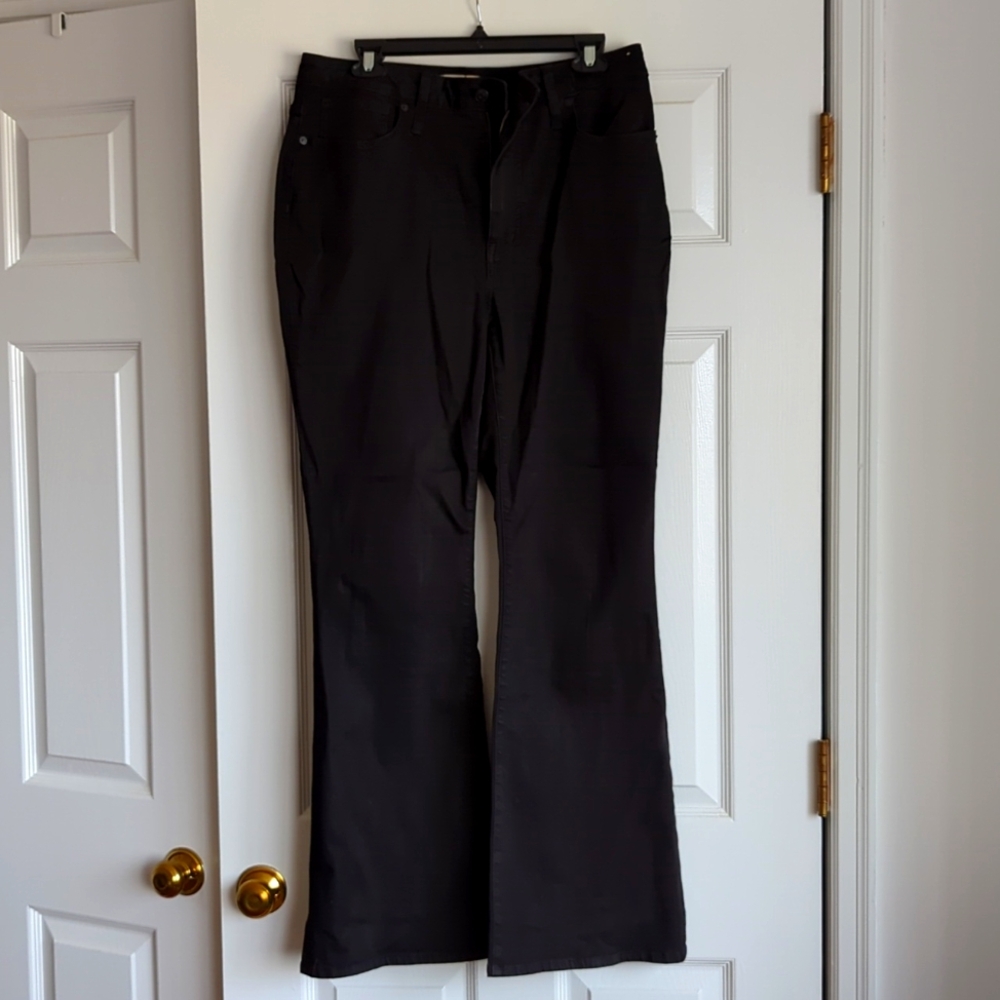 Madewell Curvy Flares 31